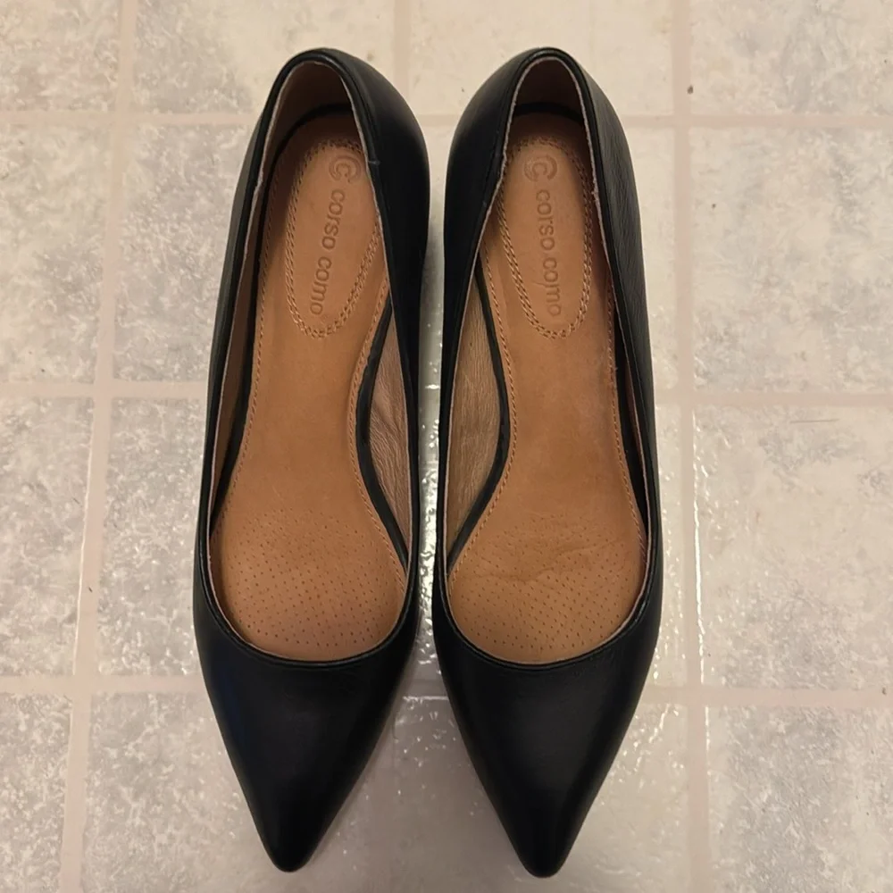 Women’s Corso Como Regina Black Leather Pump w/ Pointy Toe and Block Heel Sz 8 - Picture 2 of 6